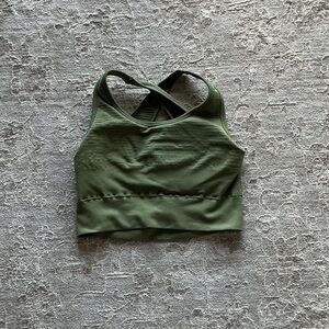 Alphalete sports bra